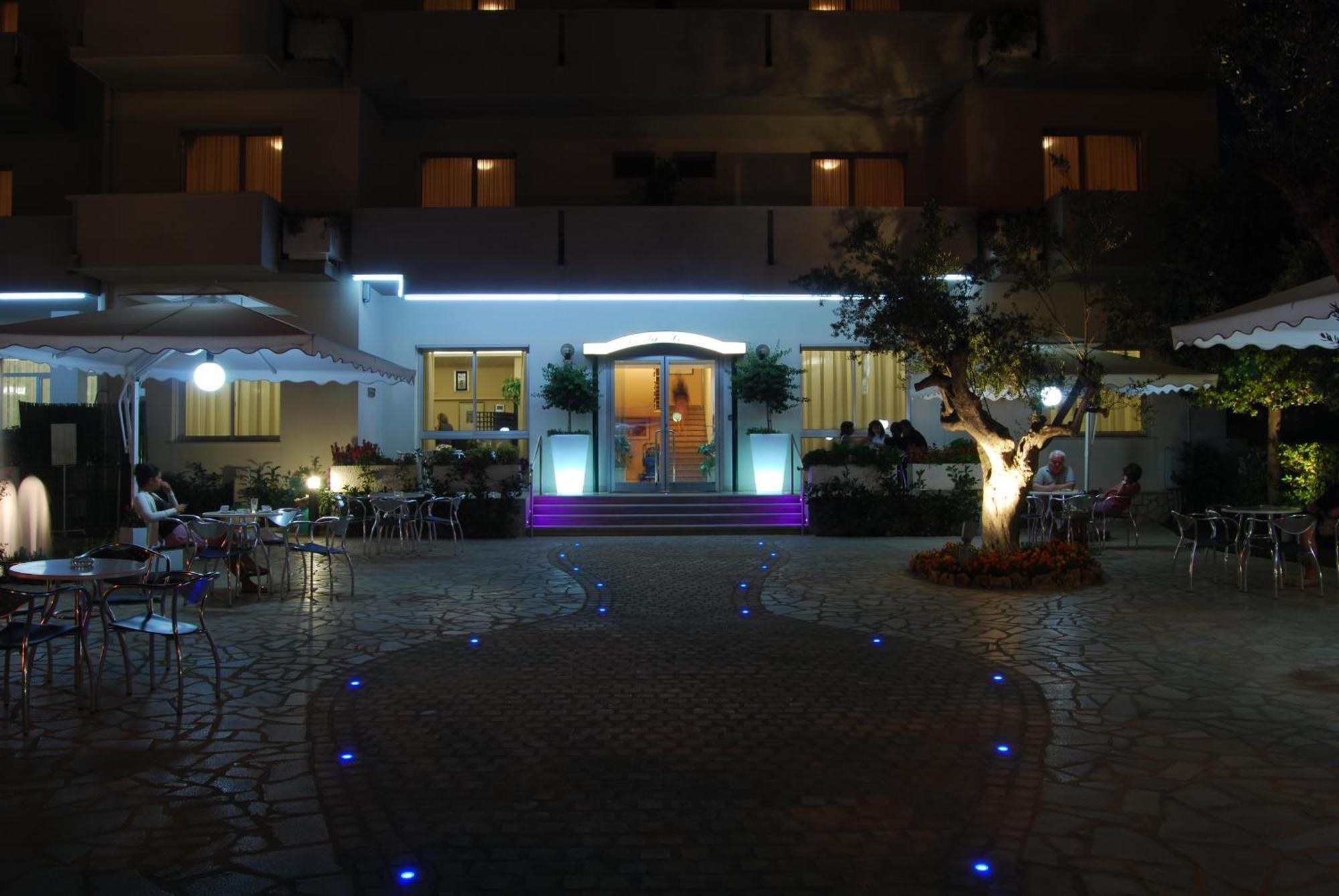 Hotel Costa Verde Tortoreto Exterior photo